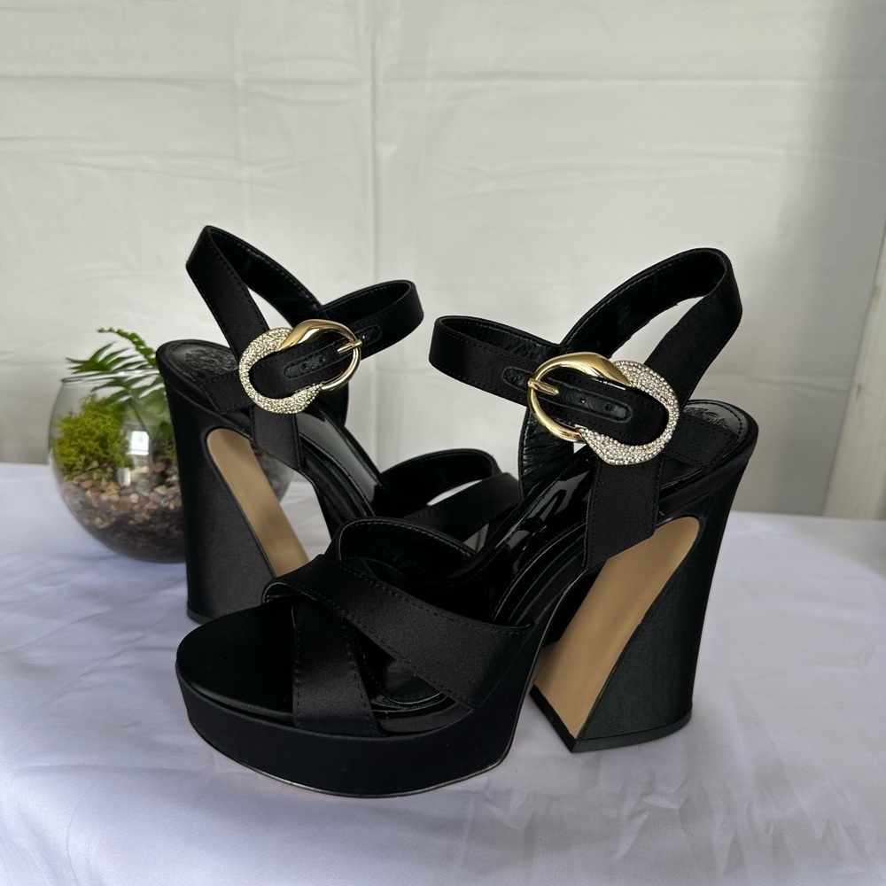 VINCE CAMUTO PLATAFORM  SATIN - Picture 2 of 16